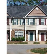 335 Red Wolf Rd in Griffin, GA - Building Photo
