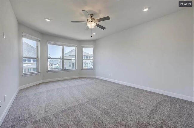 15608 Cabrillo Way in Bee Cave, TX - Foto de edificio - Building Photo