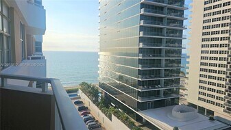 1980 S Ocean Dr, Unit 10A in Hallandale Beach, FL - Building Photo