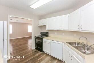 1705 Taylor Ave in Charlotte, NC - Foto de edificio - Building Photo