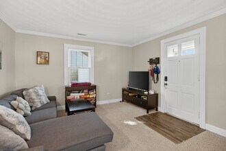 214 Hickory Ave in Newport News, VA - Building Photo - Building Photo
