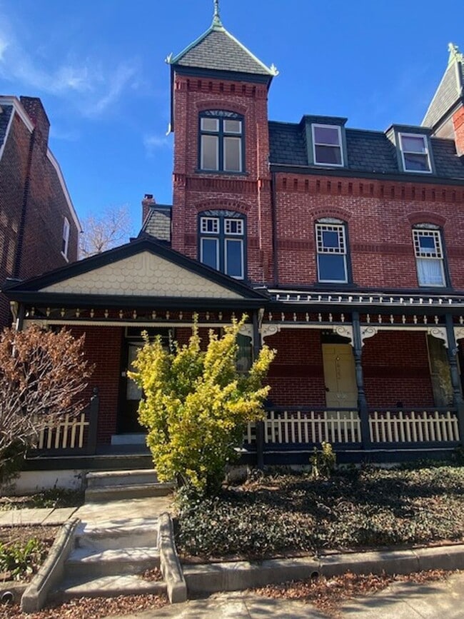 property at 622 N 6th St