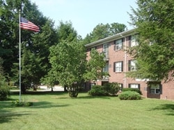 Salisbury Green in Concord, NH - Foto de edificio