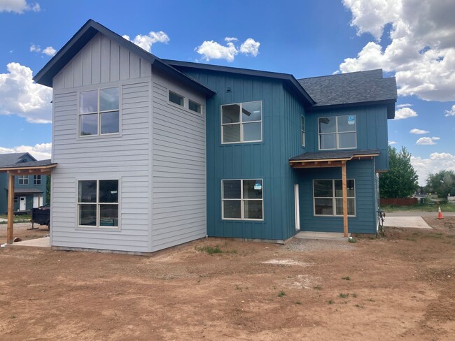 property at 11 Grove Ln
