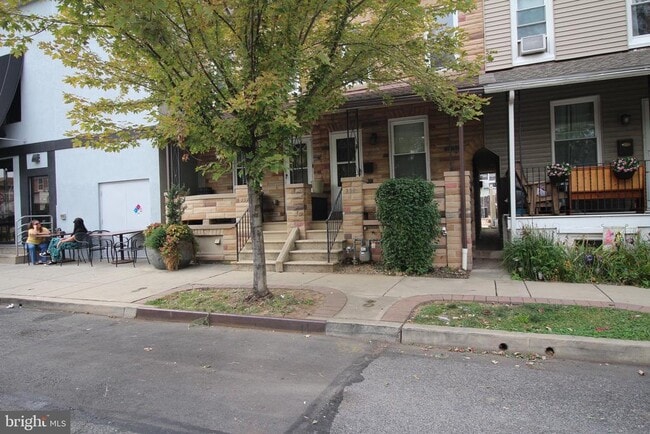 230 S 3rd Ave in West Reading, PA - Building Photo - Building Photo