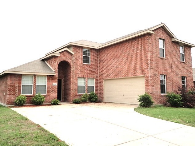 606 Chapman Dr in Lancaster, TX - Building Photo