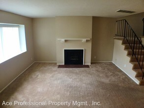 1910 W Palmyra Ave-Unit -#114 in Orange, CA - Building Photo - Building Photo