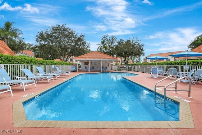 property at 613 Windsor Sq