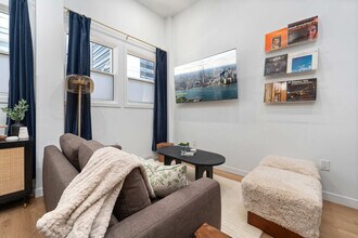 168 McCaul St, Unit SI ID1389231P in Toronto, ON - Building Photo - Building Photo