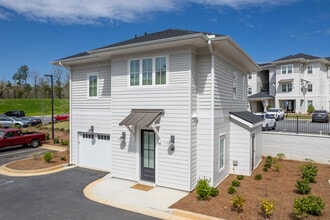 Greystone at Mulberry Grove in Fortson, GA - Foto de edificio - Building Photo