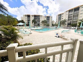 3940 Inverrary Blvd in Lauderhill, FL - Building Photo - Building Photo