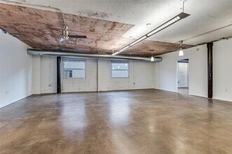 4330 N Central Expy in Dallas, TX - Building Photo - Building Photo