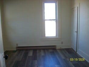 408 S Walsh St, Unit 2E in Garrett, IN - Building Photo - Building Photo