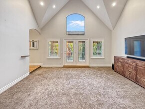 1615 E Lakeview Way in Ogden, UT - Building Photo - Building Photo