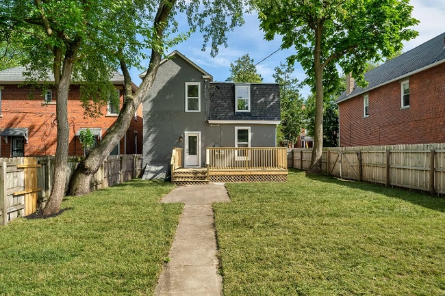 473 E Sycamore St in Columbus, OH - Foto de edificio - Building Photo