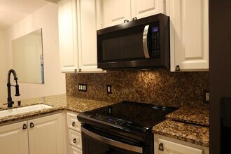 80 Live Oak Cir in Jupiter, FL - Foto de edificio - Building Photo