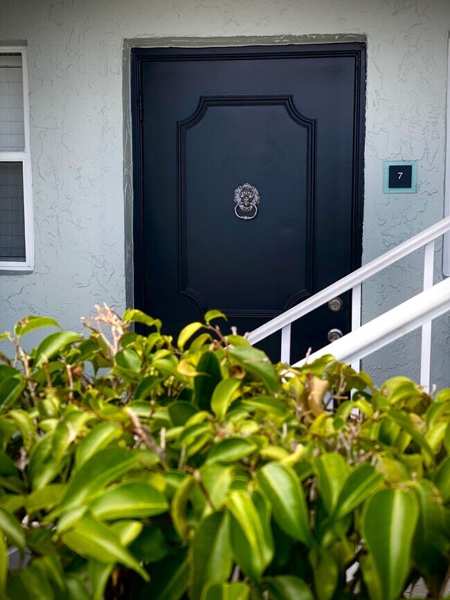 665 Glouchester St in Boca Raton, FL - Building Photo - Building Photo