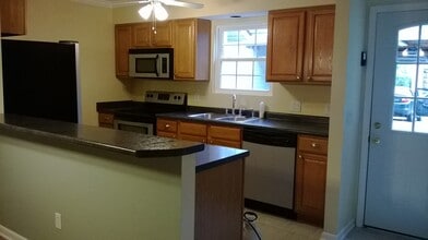 900 Brotherhood Rd in Beaufort, SC - Building Photo - Building Photo