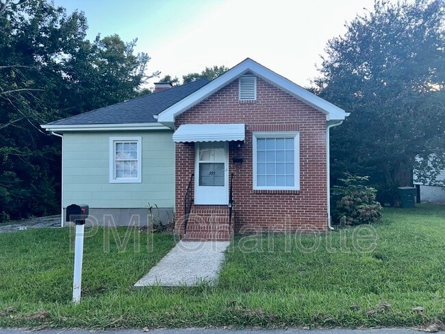 property at 503 N Pear St