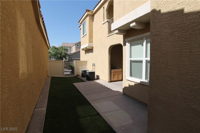 8557 Zelkova Ct in Las Vegas, NV - Building Photo - Building Photo