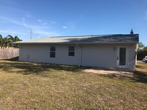 680 Forest Hill Ln NW in Port Charlotte, FL - Building Photo - Building Photo