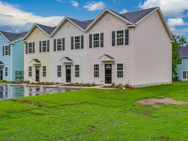 property at 10 Old Courthouse Way