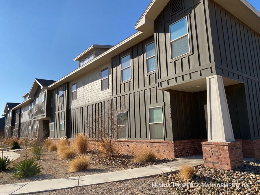 6902 20th St in Lubbock, TX - Building Photo
