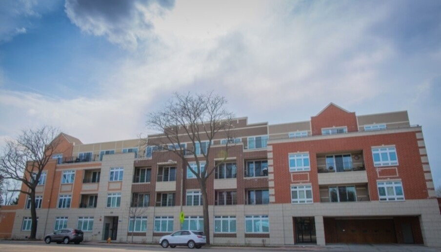 1202 Waukegan Rd in Glenview, IL - Building Photo