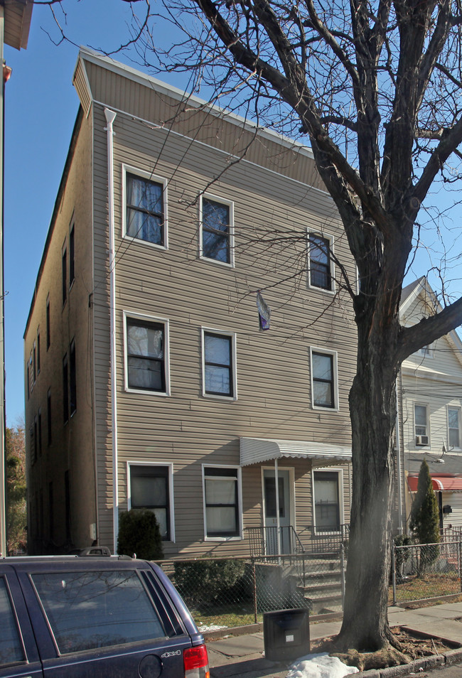 19 S 13th Ave in Mount Vernon, NY - Foto de edificio - Building Photo