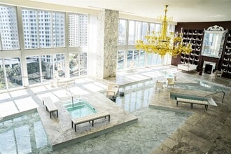 495 Brickell Ave, Unit 3511 in Miami, FL - Foto de edificio - Building Photo