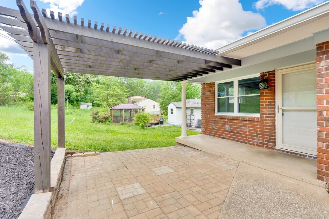4107 Cherryton Dr in Chattanooga, TN - Foto de edificio