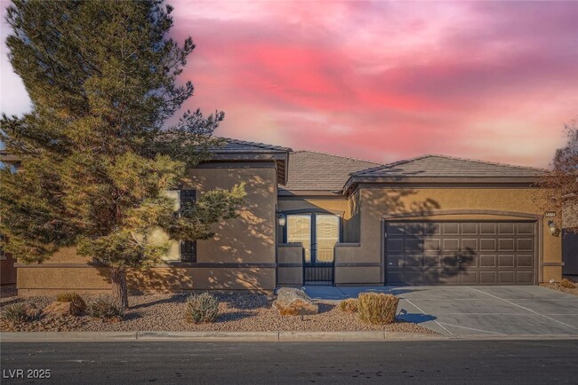 7473 Roman Huff St in Las Vegas, NV - Building Photo - Building Photo
