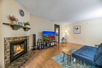 2034 14th Ave W in Seattle, WA - Building Photo - Building Photo