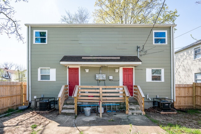 1098 E 22nd Ave in Columbus, OH - Foto de edificio - Building Photo