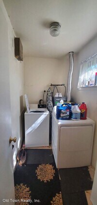709 Clubhouse Dr - 14