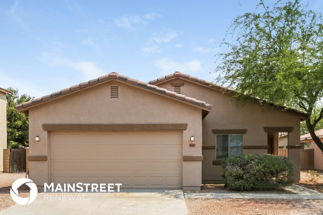 9119 W Cambridge Ave in Phoenix, AZ - Building Photo