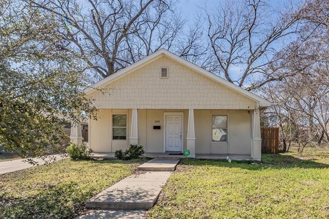 3809 Spence St in Dallas, TX - Building Photo