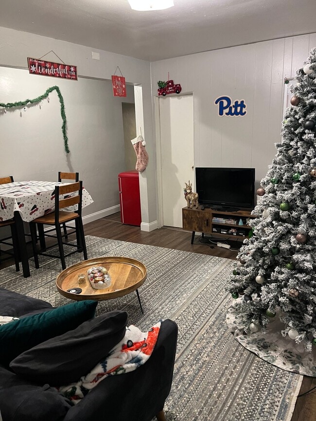 3209 Ward St, Unit 1 in Pittsburgh, PA - Building Photo - Building Photo