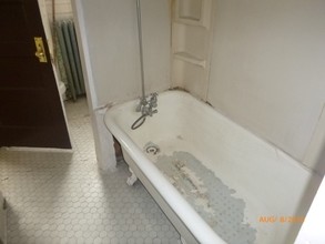 6035 Germantown Ave in Philadelphia, PA - Building Photo - Interior Photo