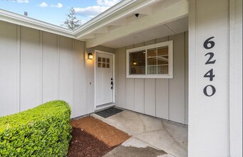 6240 SW Shakespeare St in Lake Oswego, OR - Building Photo - Building Photo