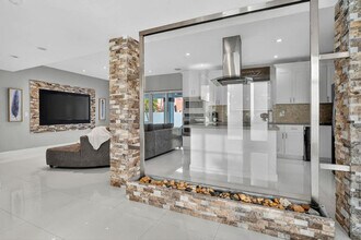 5161 SW 159th Ct in Miami, FL - Building Photo - Building Photo