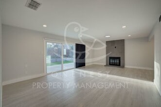 6507 Matterhorn Dr in Sacramento, CA - Building Photo - Building Photo