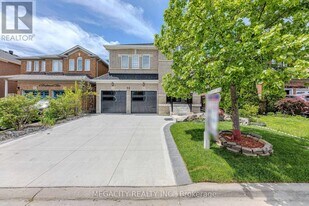 6 Linderwood Dr in Brampton, ON - Building Photo