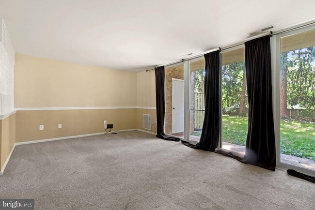 752 Quince Orchard Blvd