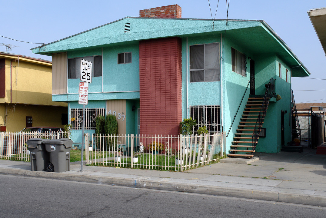 4037 W 111th St in Inglewood, CA - Building Photo