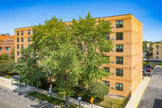 Las Moradas in Chicago, IL - Foto de edificio - Building Photo