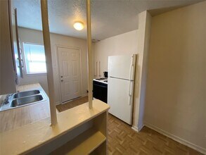 4211 Rockingham St in Houston, TX - Building Photo - Building Photo