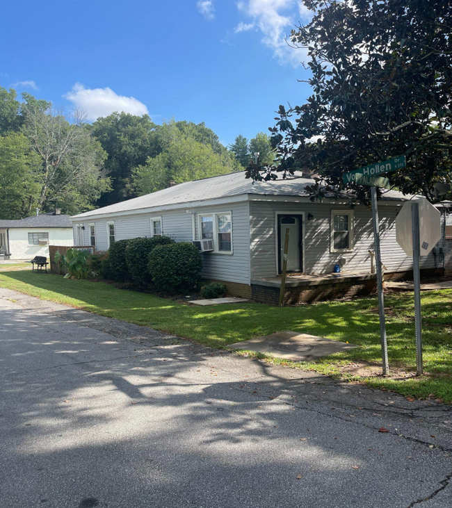 33 Door 20 Unit Multi  Family Home Greenville in Greenville, SC - Building Photo - Building Photo