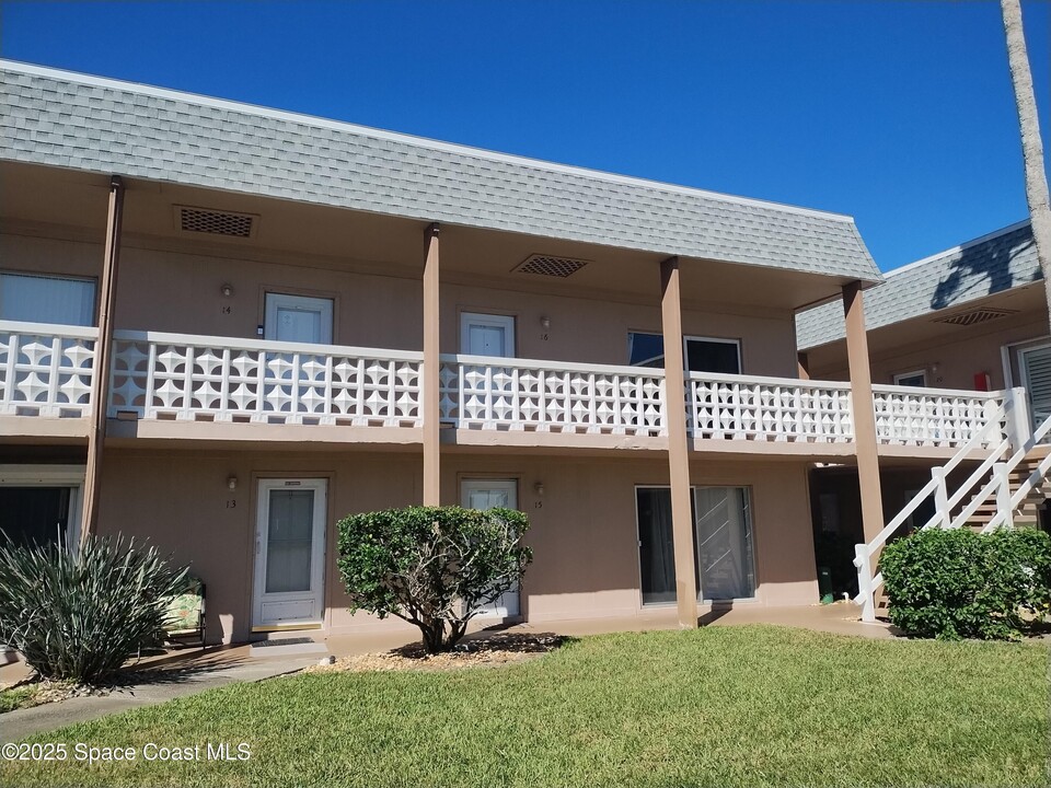 3150 N Atlantic Ave in Cocoa Beach, FL - Building Photo