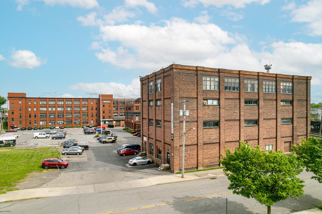 Hungerford Heights in Rochester, NY - Building Photo